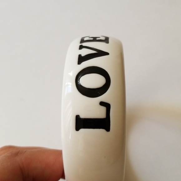 Charlotte Russe LOVE White & Black Bangle - Picture 8 of 8